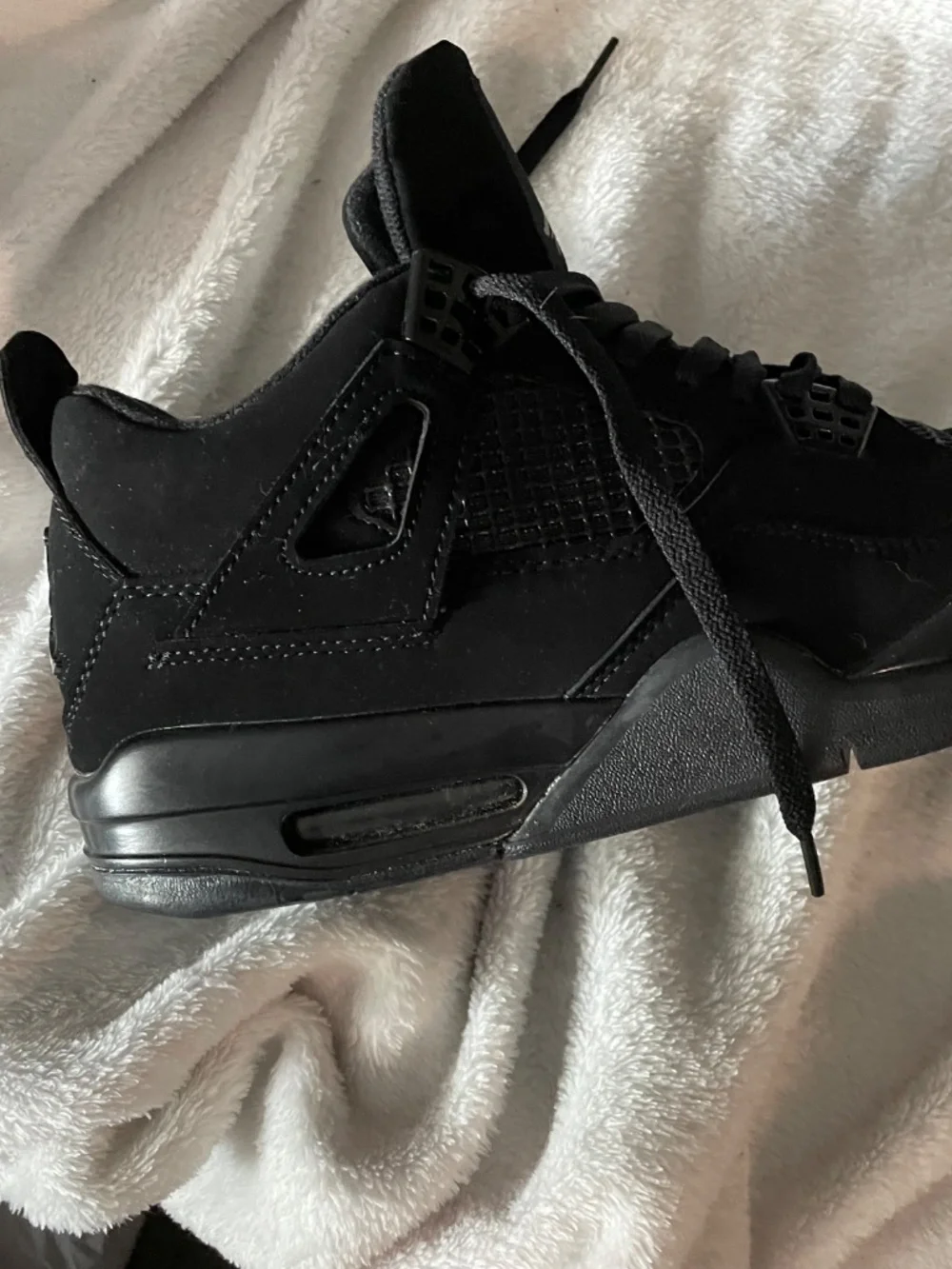 Jordan 4’s Blackcats